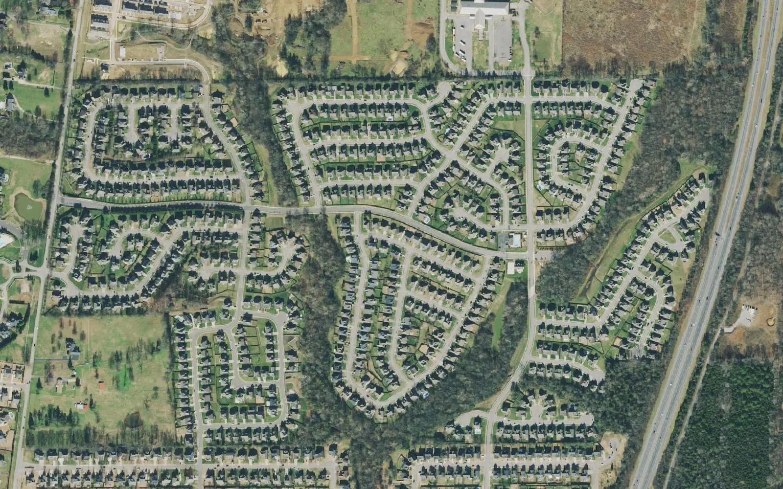 Homes in Wades Grove between Buckner Lane and Interstate 65 in east Spring Hill, in a 2021 aerial photograph.